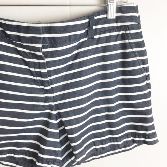 Loft Striped Size 8 4 Inch Shorts Summer Size Dark Gray  & White - Picture 4 of 4